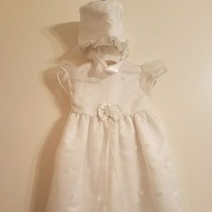 Ivory Christening Gown and Bonnet NWOT 9-12 months